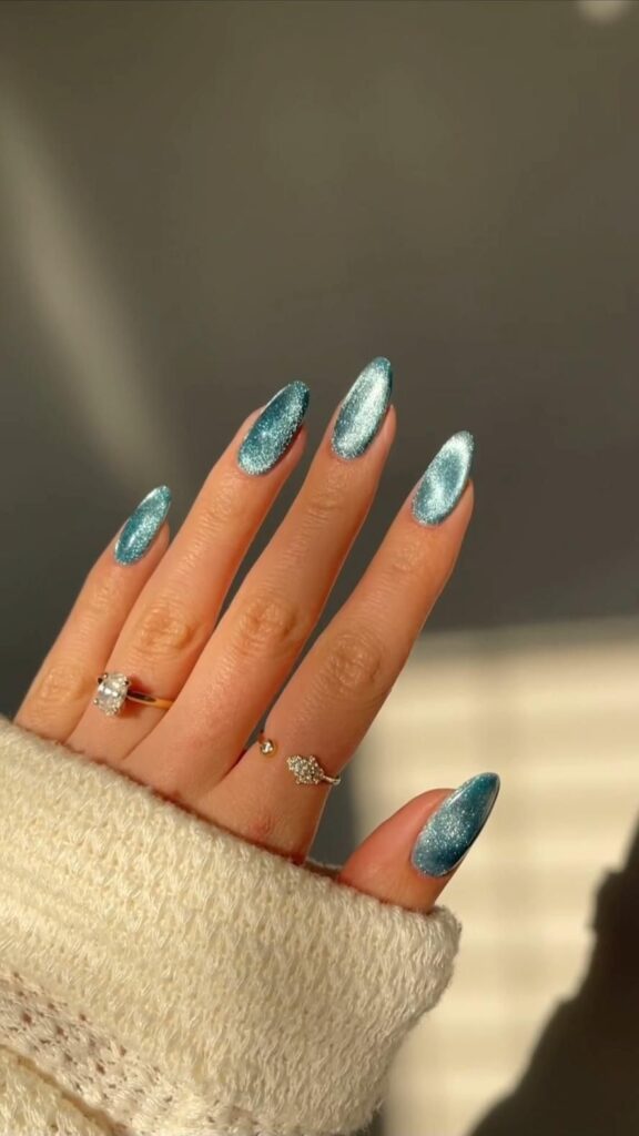 A woman's nails with a luxurious velvet touch