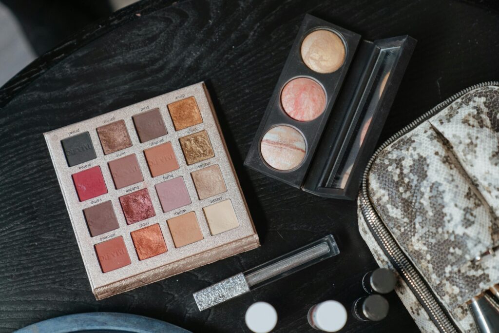 Eyeshadow formulas, such as powder, cream, liquid, and gel eyeshadow colors