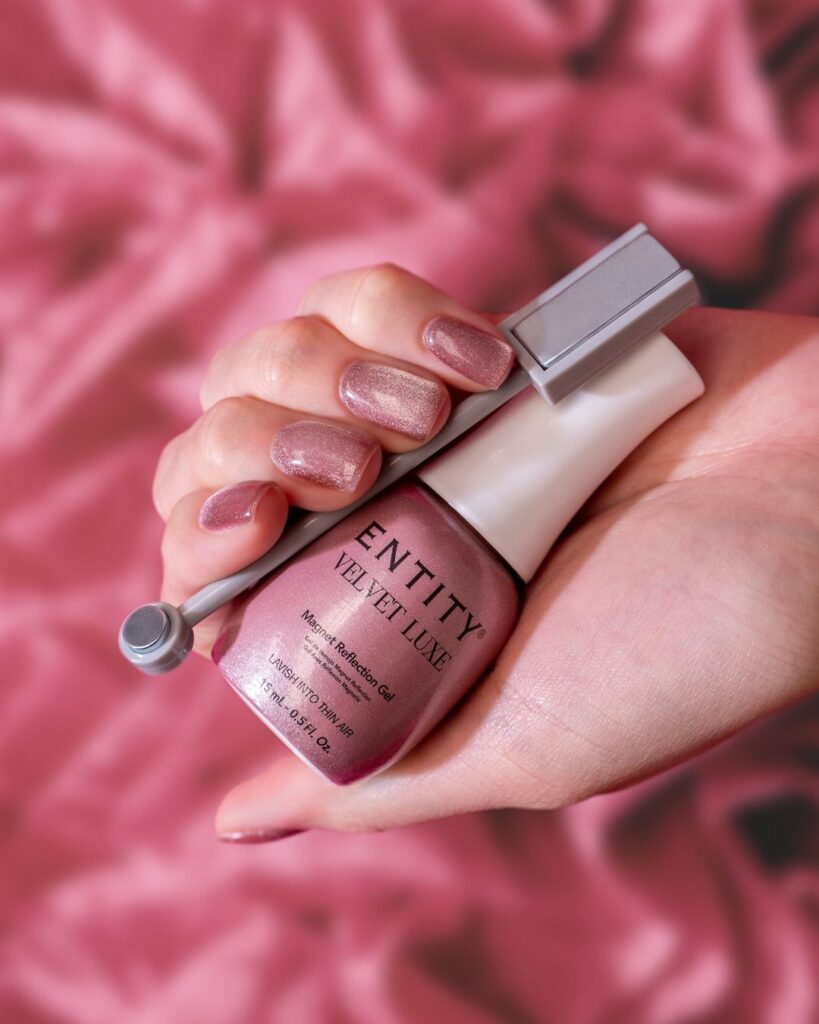 Entity Velvet Luxe. Magnetic Reflection Gel. Pretty pink nail inspo for your feed using our Lavish Into Thin Air