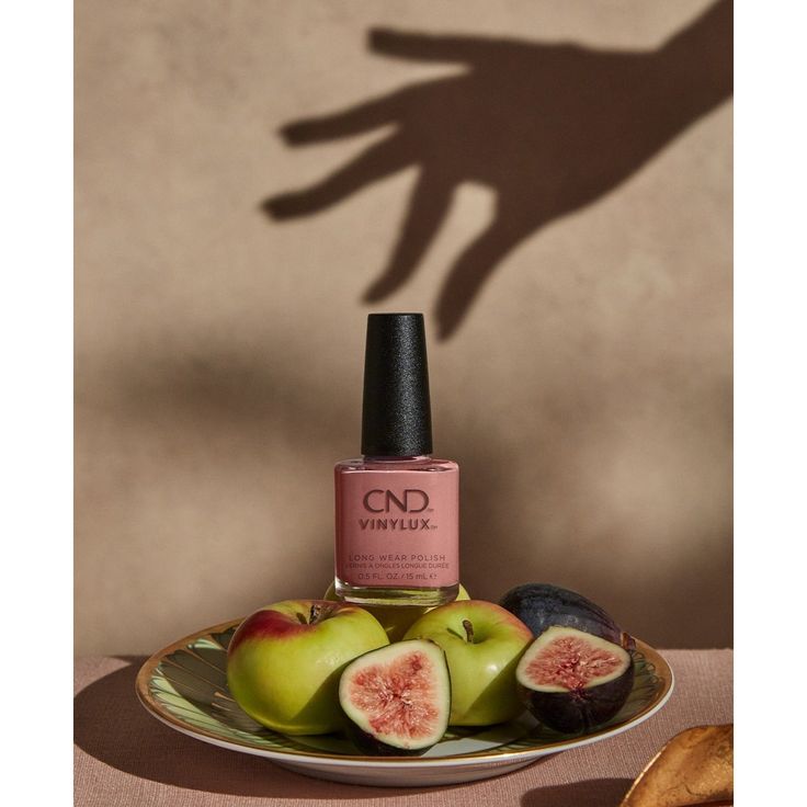 CND Vinylux, nail lacquer, nail polish bottle. nail lacquer bottle from CND in the Vinylux formula.